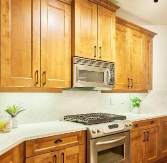 Westbank Apartment | Lakeside Luxe Haven