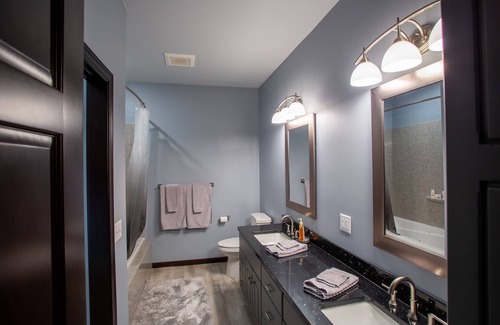 Fairmont Cabin | Lakeside luxury condo
