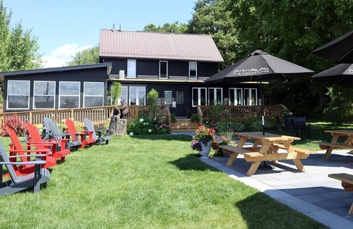 Minden Hills House | Lakeside Luxury Getaway Retreat