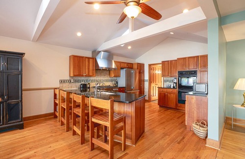Melrose Park House | Lakeside — Luxury on Owasco Lake — Level Lake Frontage — Best Location