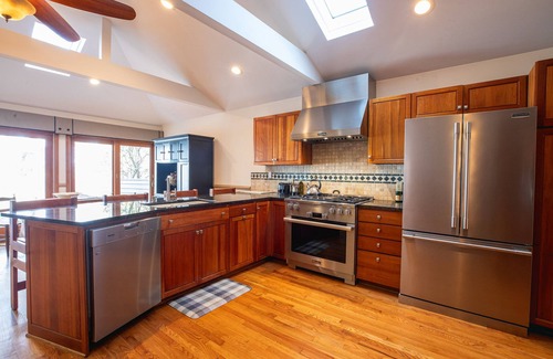 Melrose Park House | Lakeside — Luxury on Owasco Lake — Level Lake Frontage — Best Location