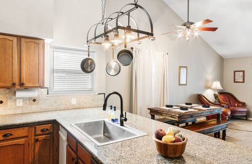 April Sound House | Lakeside Luxury Retreat:Pool, Boating, Golf & Moren