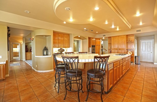 Lakeland Village House | Lakeside Mansion Waterfront Family Reunions + Events!