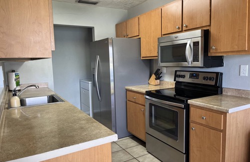 Ludlam House | Lakeside Miami #1 *Superior Comfort* close to everything Kendall