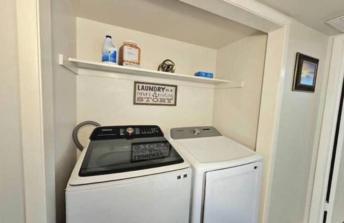 Garland House | Lakeside Modern and peaceful Condo!