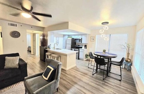 Garland House | Lakeside Modern and peaceful Condo!