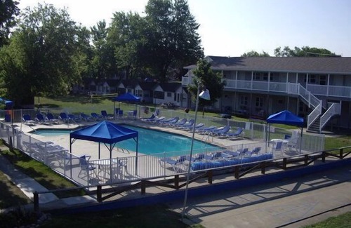 Port Austin Hotel | Lakeside Motor Lodge