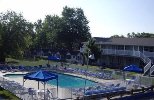 Port Austin Hotel | Lakeside Motor Lodge