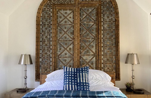 Lake Arrowhead Ski Chalet | Lakeside Mountain Chalet ~ Large Deck & Fireplace