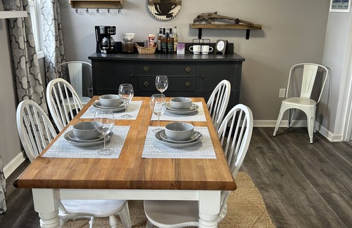 Ida House | Lakeside Oasis - Lake Erie Lakefront with Golf Cart