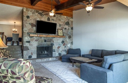 Nisswa House | Lakeside Paradise on Round Lake