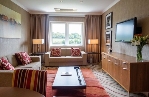 Wootton Bridge Hotel | Lakeside Park Hotel & Spa