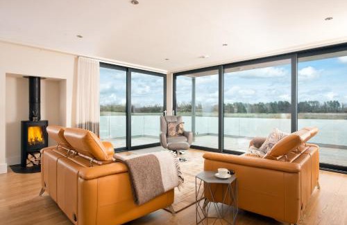 Holworth House | Lakeside property with spa access on a nature reserve Driftwood BV09