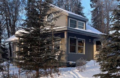 Nikiski Cabin | Lakeside Quiet Cabin