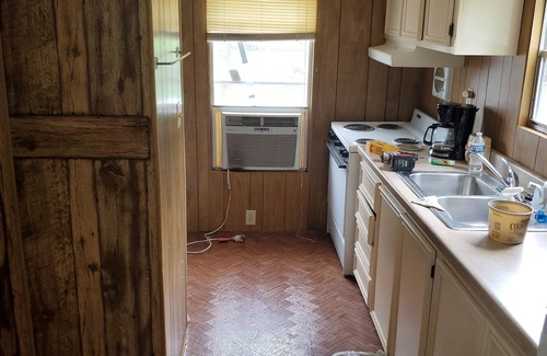 Acme Cabin | Lakeside rental
