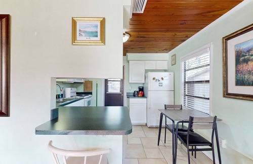 Lake Placid Condo | Lakeside resort condo with private deck & grill + on-site docks/boat launch