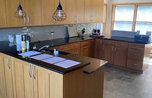 Avon Lake House | Lakeside Resort Home: Sunsets, fishing, paddling - pet friendly