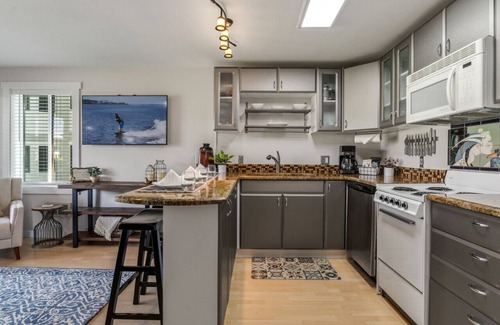 Sandpoint Condo | Lakeside Retreat|2 Pools|Walk to Restaurants|BBQ|Boatslip