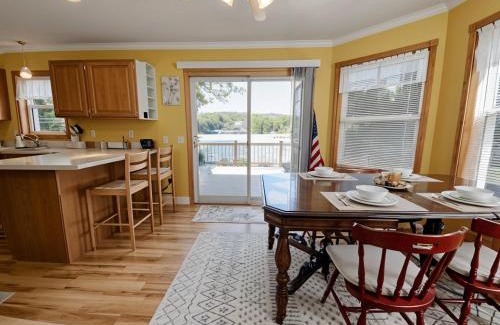 Stoddard House | Lakeside Retreat 2hrs from Boston