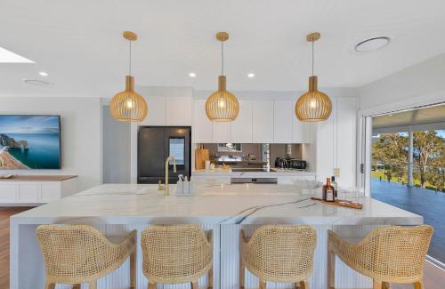 Long Jetty House | Lakeside Retreat