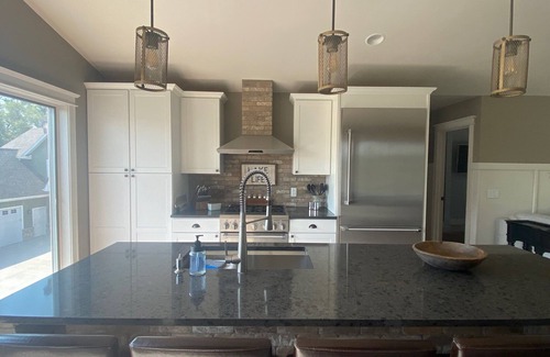 Butte Des Morts House | Lakeside retreat: ensuite bathrooms, newly built: professionally furnished.