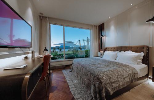 Lugu Lake - Ninglang Hotel | Lakeside Retreat - LuguLake Lijiang