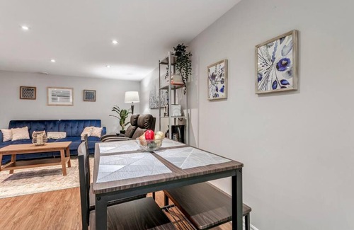 Lakeview Apartment | Lakeside Retreat near Toronto
