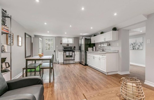 Lakeview Apartment | Lakeside Retreat near Toronto