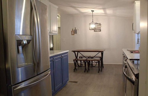 Quitman House | Lakeside Retreat Summ