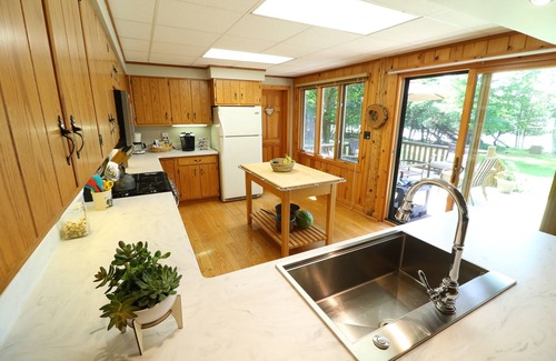 Stambaugh House | Lakeside Retreat perfect for a family vacation.