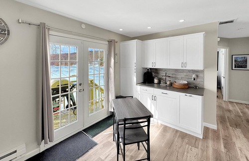 Highland Lakes House | Lakeside Retreat in Highland Lakes, NJ – Near Wineries, Breweries and Hiking!