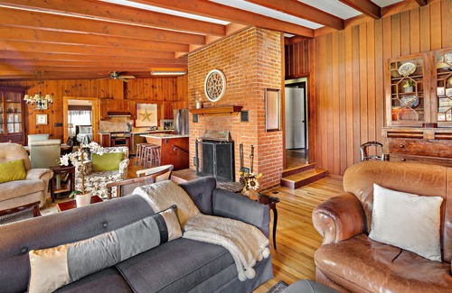 Lake Junaluska Cottage | Lakeside Retreat at The Ginkgo Cottage - Location, location, location