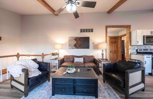 Westview House | Lakeside Retreat Waterfront Home on Rough River!