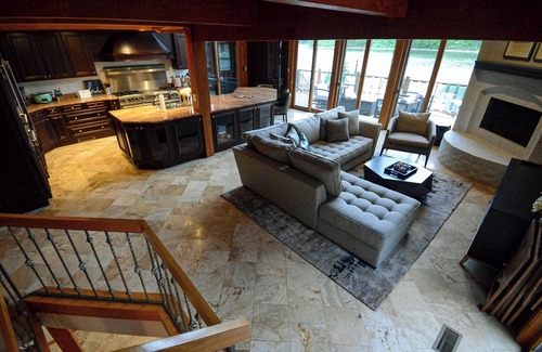 Graymont House | Lakeside Retreat with Swimming Pool!