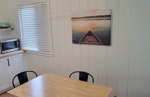 Oscoda Cottage | Lakeside Splash - Cozy Cottage on beautiful Lake Huron in Oscoda, MI