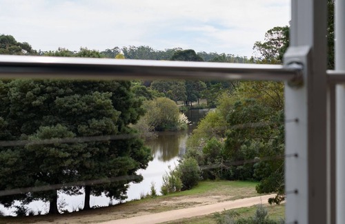 Daylesford Apartment | Lakeside Suite 3 Summ