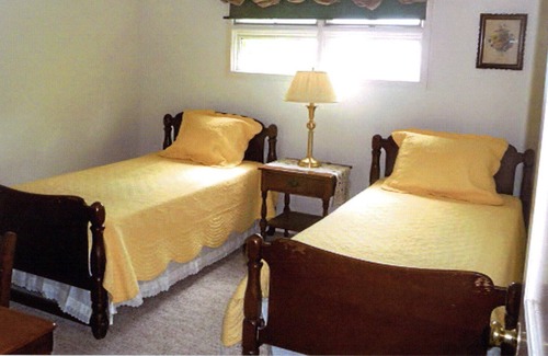 Sabael Cottage | Lakeside Vacation Rental Cottage On Indian Lake
