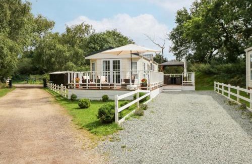 King's Lynn House | Lakeside View