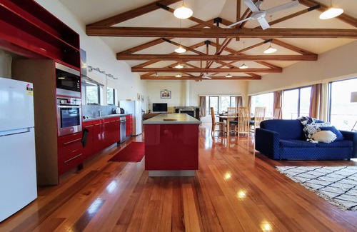 Miena House | Lakeside Views