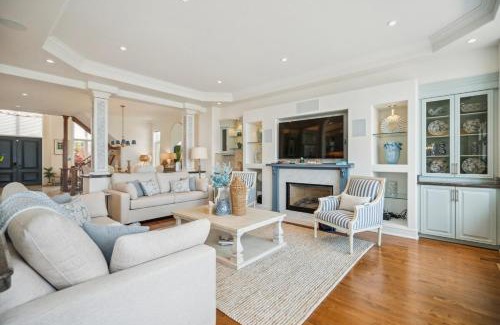 Stoney Creek Villa | Lakeside Villa
