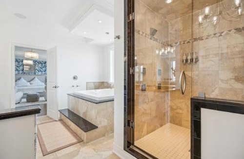 Stoney Creek Villa | Lakeside Villa