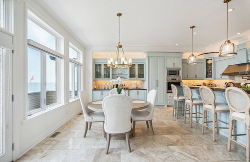 Stoney Creek Villa | Lakeside Villa – Luxury Waterfront Retreat with Skyline Views
