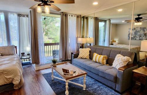 Diamondhead Apartment | Lakeside Villa - Quite Location, walk to the pool and to the Country Club