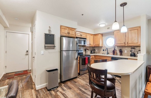 Ogden Condo | Lakeside Village Haven LS1|Pool|Hot Tub|Pickleball