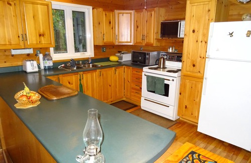 Manitoulin District Cottage | Lakeside Wolsey Shores Cottage on Manitoulin Island Weekly Sat to Sat Rentals