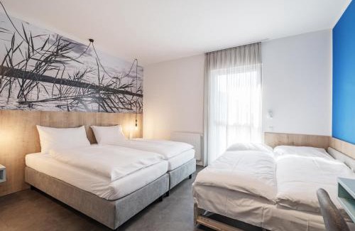 Podersdorf am See Hotel | Lakeside77