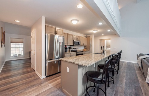 Blakeslee House | Lakeslee Lodge: Lake Access, Dock Slip, Hot Tub, Community Amenities!