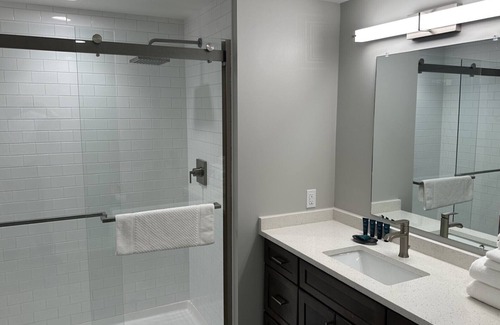 Canandaigua Condo | Lakeview 2 Bedroom Canandaigua Lake Condo