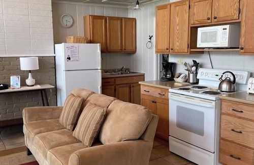 Lake Township Apartment | Lakeview Apartment #1 at Chimney Corners Resort