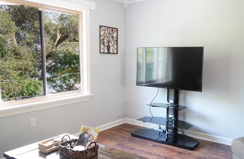 Kent County House | Lakeview Barndomunium